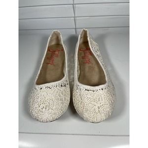 Jellypop Dariana Flat Fashion Shoe Ivory White